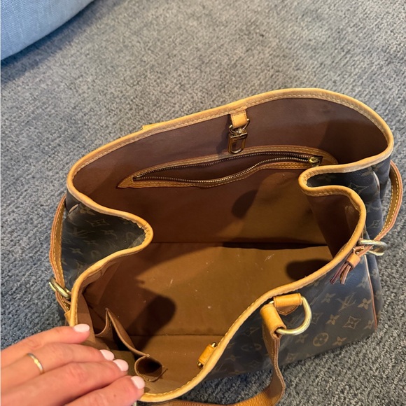 Louis Vuitton Batignolles Canvas - Picture 3 of 5